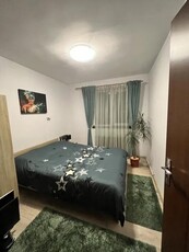 Apartament cu 2 camere, decomandat, etaj 2/4, zona Podu Rosu