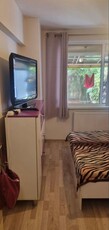 Apartament cu 2 camere decomandat, zona Podu Ros