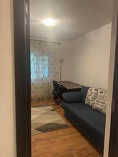 Apartament cu 3 camere decomandat, zona Moara de Foc