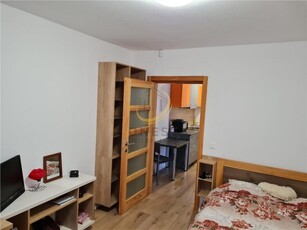 Apartament cu o camera / garsoniera, 35 mp cu loc de parcare, aproape de spital si UMF ideal pt Studenti rezidenti