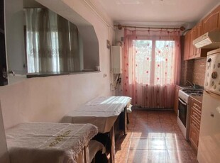 Apartament de vanzare, 3 camere, semidecomandat, 63 mp, Podu Ros, La Bulevard, Cod 156180