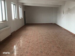 Apartament cu 4 camere zona Florilor