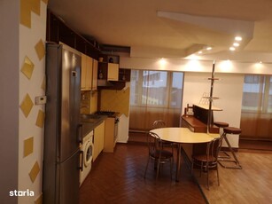 Inchiriez apartament 3 camere, bd Muncii intersectie cu str Carpatilor