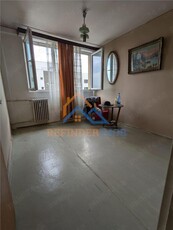 Vanzare Apartament cu 4 camere, zona Drumul Taberei