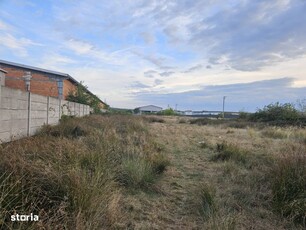 Vanzare- Teren intravilan situat in zona industriala in suprafata de 4