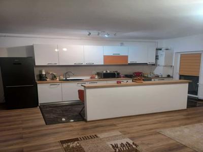 Vând apartament cu 2 camere în Florești