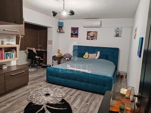 Apartament 2 camere in zona Lunii