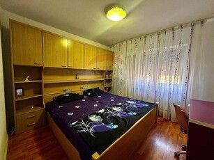 Apartament cu 2 camere decomandat de inchiriat in zona Lapus Arges