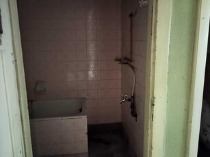 Apartament cu 3 camere, 77 mp zona policlinicii CFR.