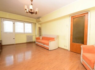 Apartament cu 3 camere de vanzare