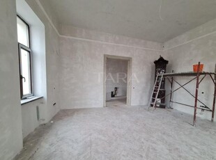 Apartament cu 3 camere de vanzare in zona Ultracentral