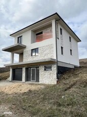 Casa individuala 4 camere, 219 mp utili, zona intrare Chinteni