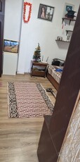 Închiriez apartament cu 2 camere