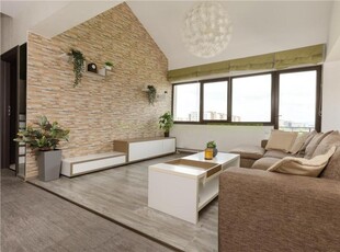 Penthouse 100 mp + 20 mp terasa cu priveliste | Tractorul | Brasov