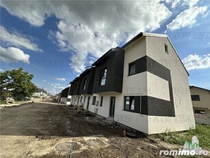 Vila insiruita 5 camere, terasa, mansarda si scara cu placa de beton, toate utilitatile in Prel. Ghe