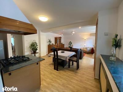 Închiriez apartament 3 camere decomandat, Noua - Brașov