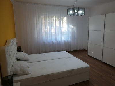 Apartament 3 camere la vilă, mobilat și utilat, ultracentral- Ziridava