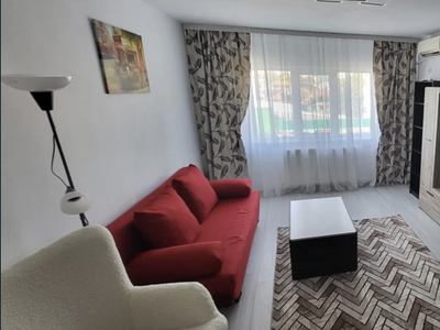 Apartament 3 camere - zona Academia Navala- Soveja