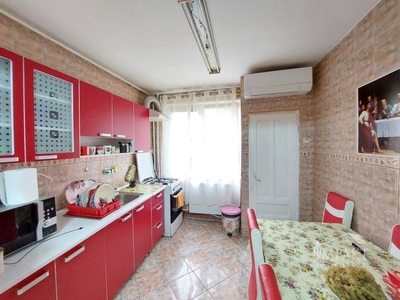 Apartament cu 3 camere in Gheorgheni.