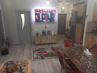 Apartament de vanzare 3 camere, APCJ243231FLO