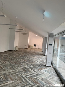 De inchiriat spatii pentru birouri, etaj 2, cladire istorica recent renovata in zona P-ta Unirii