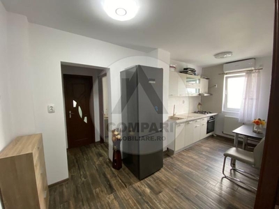 Vand apartament 2 camere Aurel Vlaicu