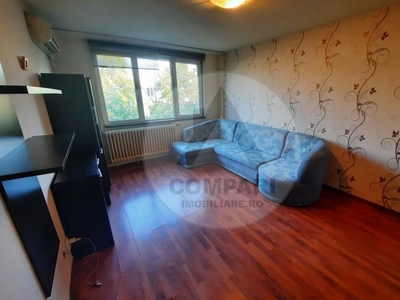 Vand apartament 3 camere 15 Noiembrie