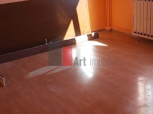 Apartament 3 camere Aparatorii Patriei, Spiru Haret