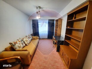 Apartament cu 3 camere si 2 bai , decomandat , piata Cipariu