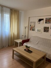 Apartament de 2 camere, semidecomandat, 50 mp, zona Tineretului