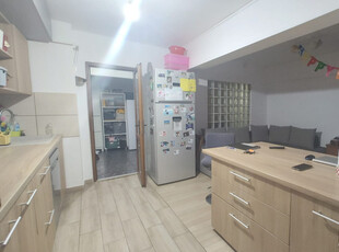 apartament decomandat 4 camere