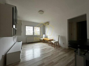 Apartament spatios cu 3 camere | Calea Sagului