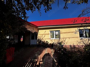 Casa de vanzare si teren in Amara Ialomita 1265mp