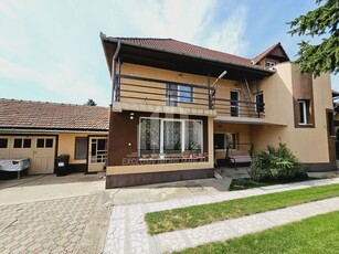 Casa in regim cuplat de vanzare, Lipoveni