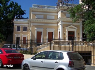 Casa, Monument Istoric - Piata Romana - Teren 1020 mp