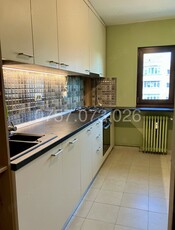 Închiriez apartament 2 camere zona Mihalache - Turda, recent renovat