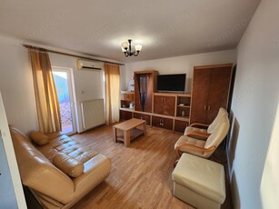 Inchiriez apartament cu 2 camere decomandat