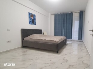 Apartament de vanzare recent renovat 2 camere beci de depozitare