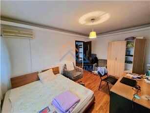 Vanzare Apartament cu 2 camere, zona Drumul Taberei, Bd 1 Mai