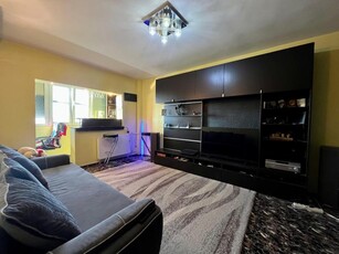 Vanzare Apartament cu 3 camere zona Piata Muncii