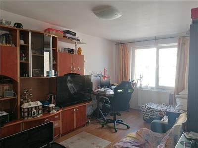 Apartament 3 camere decomandate, et. 6, centrala, 2 bai, Basarabia Chisinau