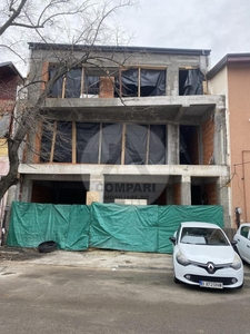Casa de vanzare, 4 camere, in Bucuresti, zona Stefan cel Mare