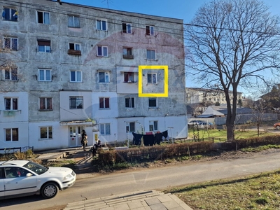 Apartament 1 camera vanzare in bloc de apartamente Bacau, Sud