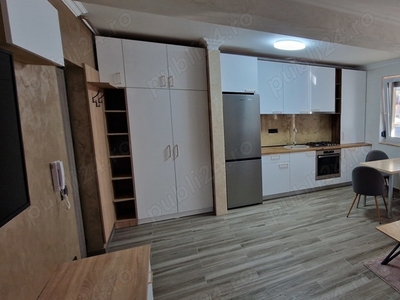 Închiriez apartament de lux 2 camere