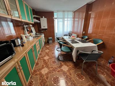 Apartament 4 camere Mioveni, 80 mp, mobilat si utilat