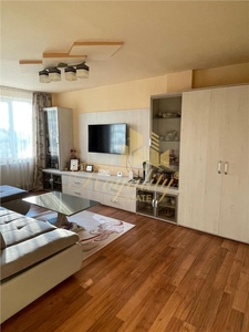Apartament 2 camere, DECOMANDAT, 59 mp,et.3+centrala-Zona Aradului