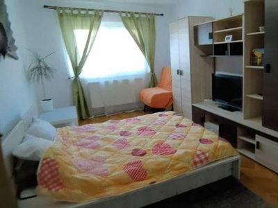 Apartament 2 camere decomandat zona Terezian