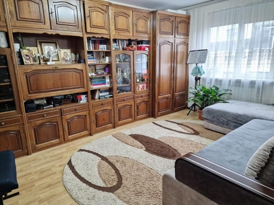 Apartament 3 camere etaj 3 Piatra Neamt