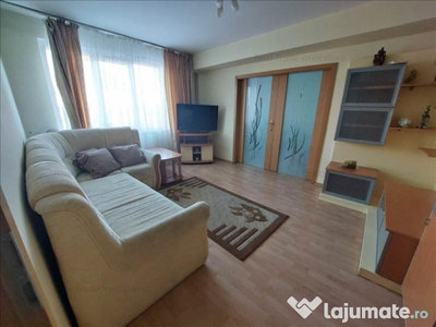 Apartament 3 camere etaj intermediar 15 Noiembrie-Patria, 10DG8