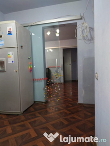 Apartament 3 camere semidecomandat - Bd Chisinau - Megamall